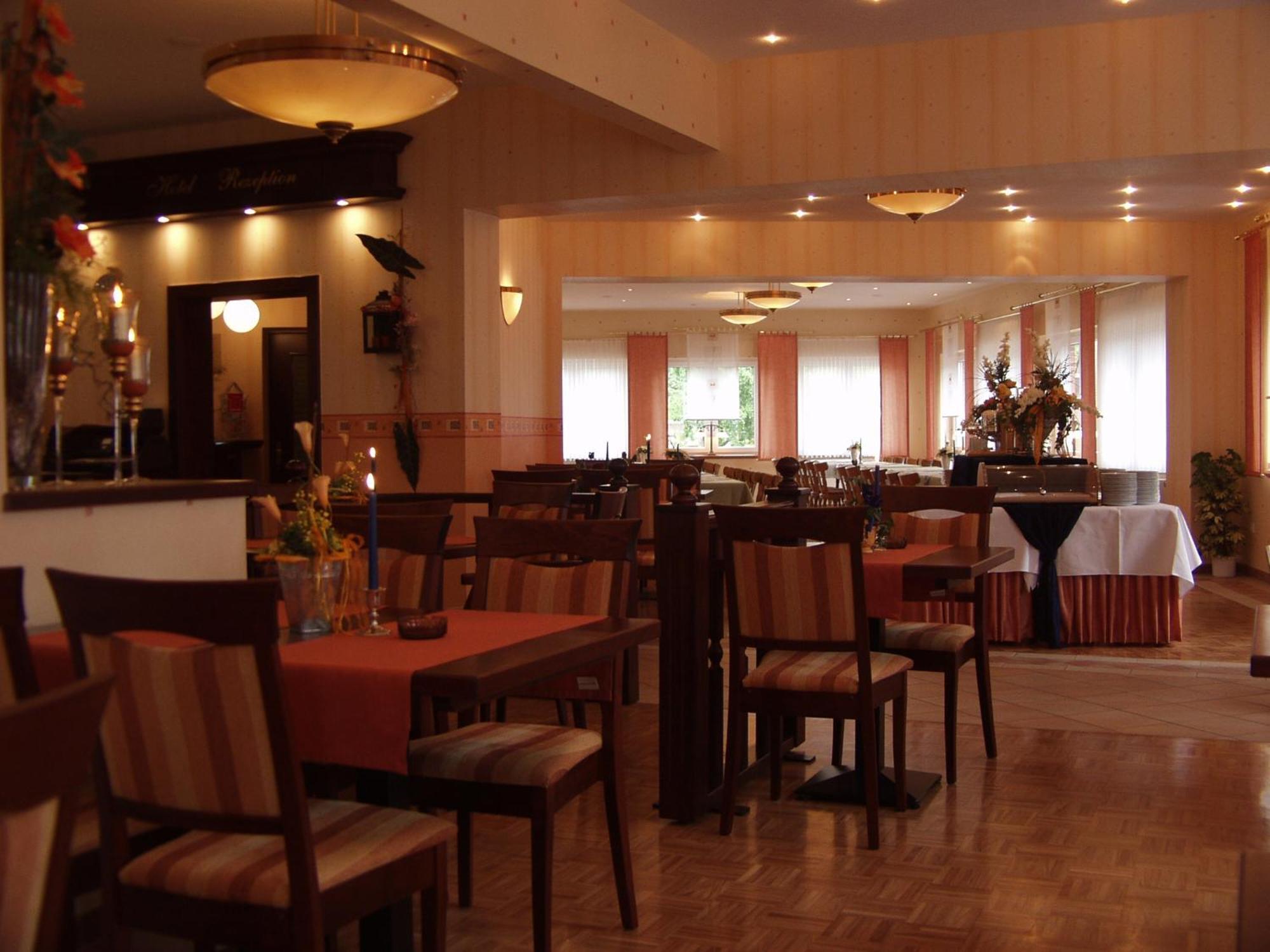 Hotel Zur Linde Heede Zewnętrze zdjęcie