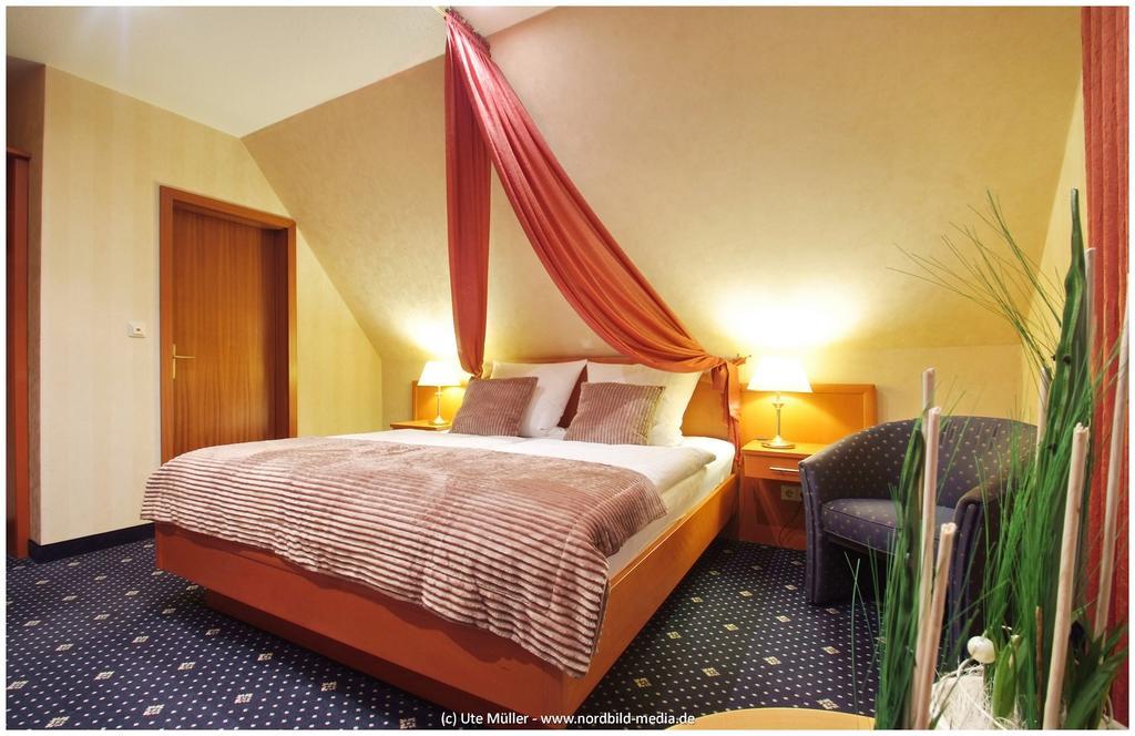 Hotel Zur Linde Heede Zewnętrze zdjęcie