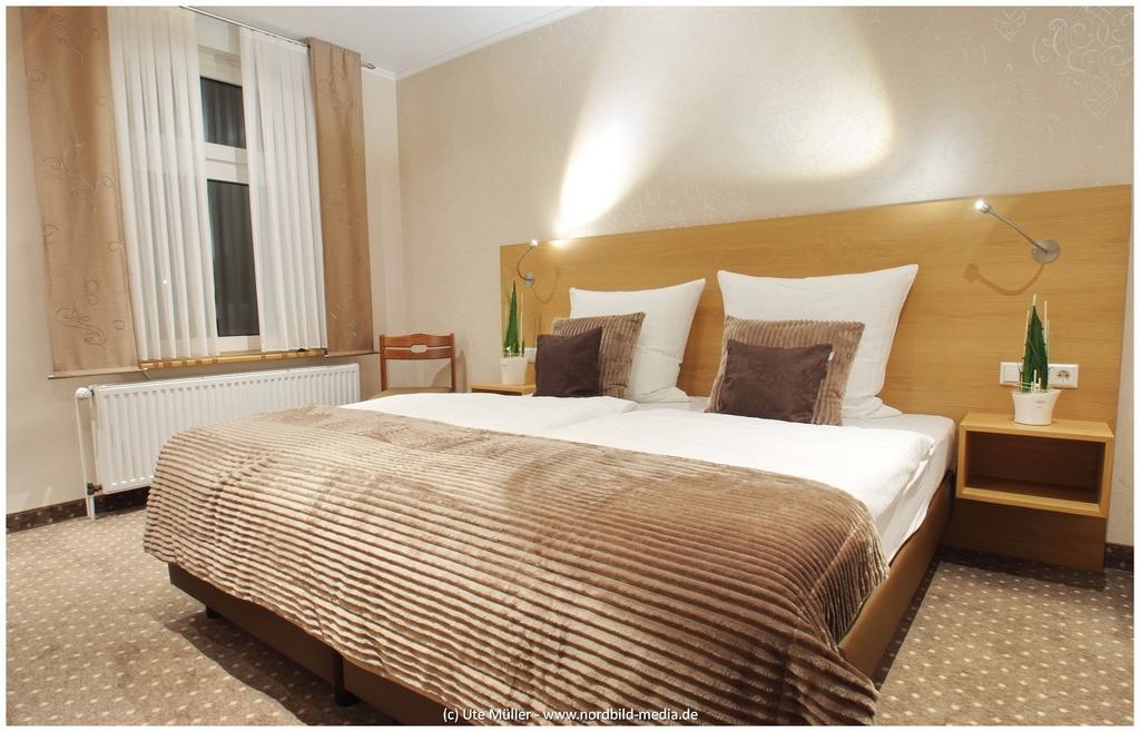 Hotel Zur Linde Heede Zewnętrze zdjęcie